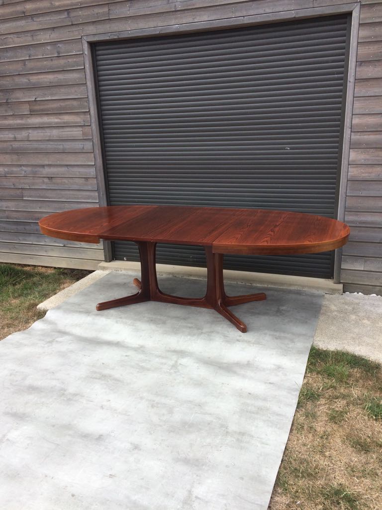 60s extensible wooden table