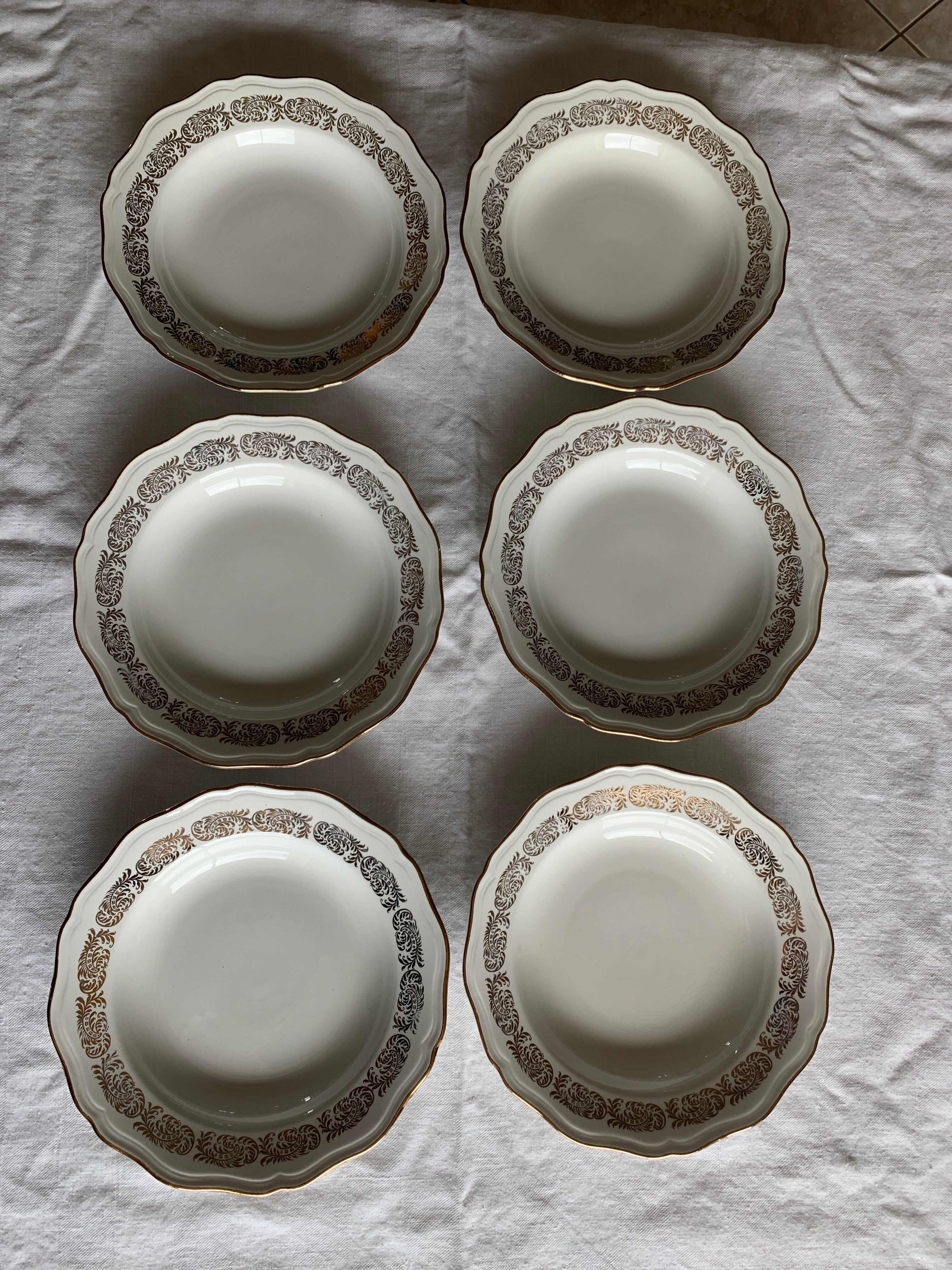 Hollow plates Lucette