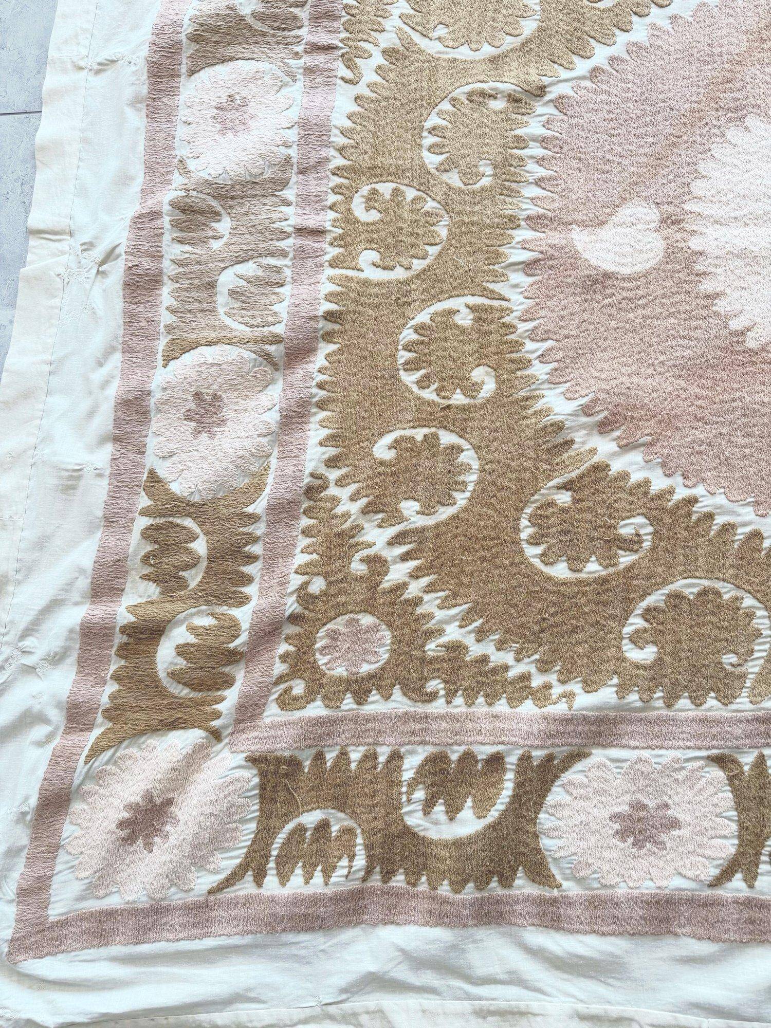 Vintage hand-embroidered tablecloth 140x158 cm