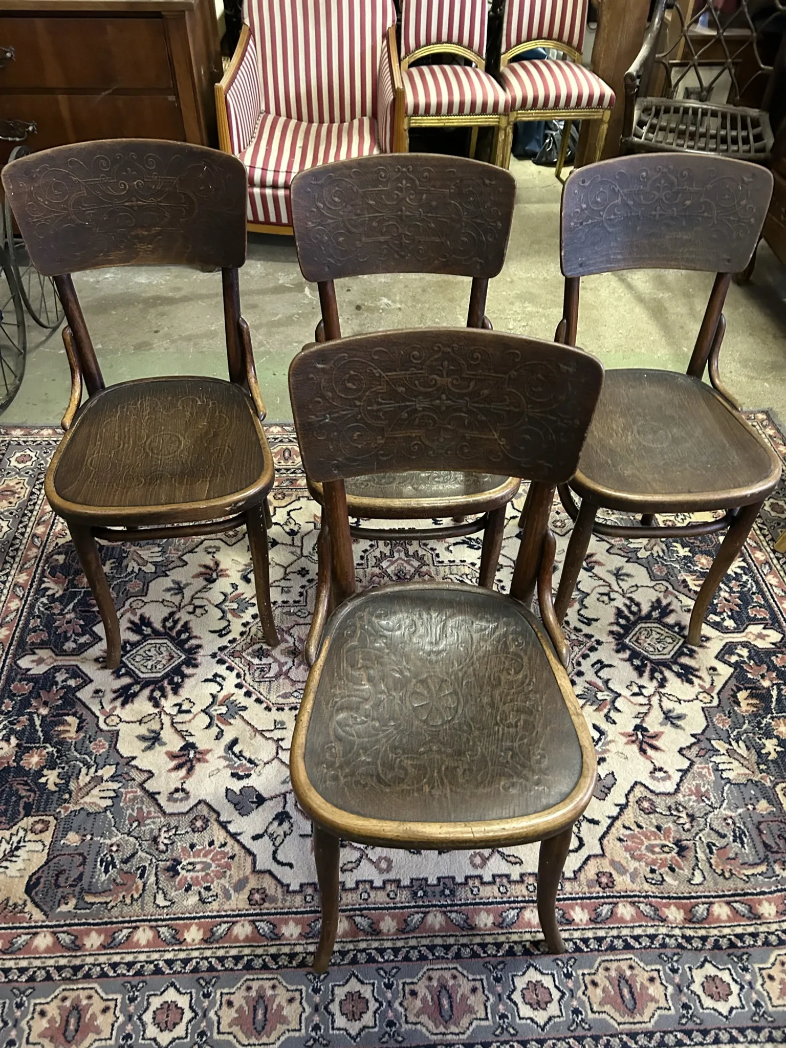 Set of 4 thonet chairs