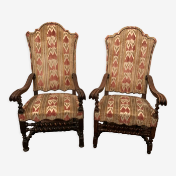 Pair of ceremonial armchairs in carved walnut nineteenth century