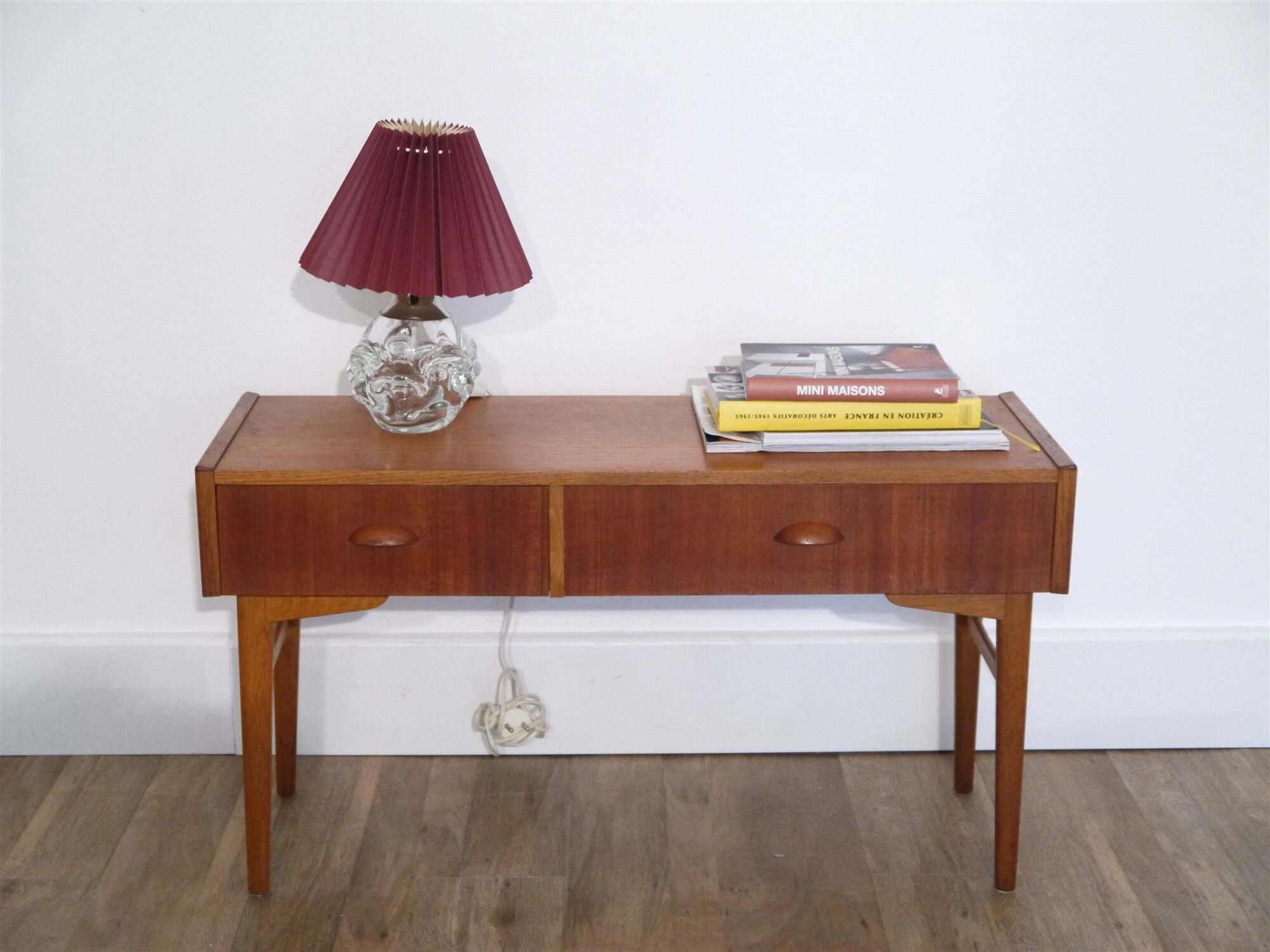 Meuble d'appoint vintage scandinave en teck