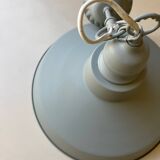 Metal suspension