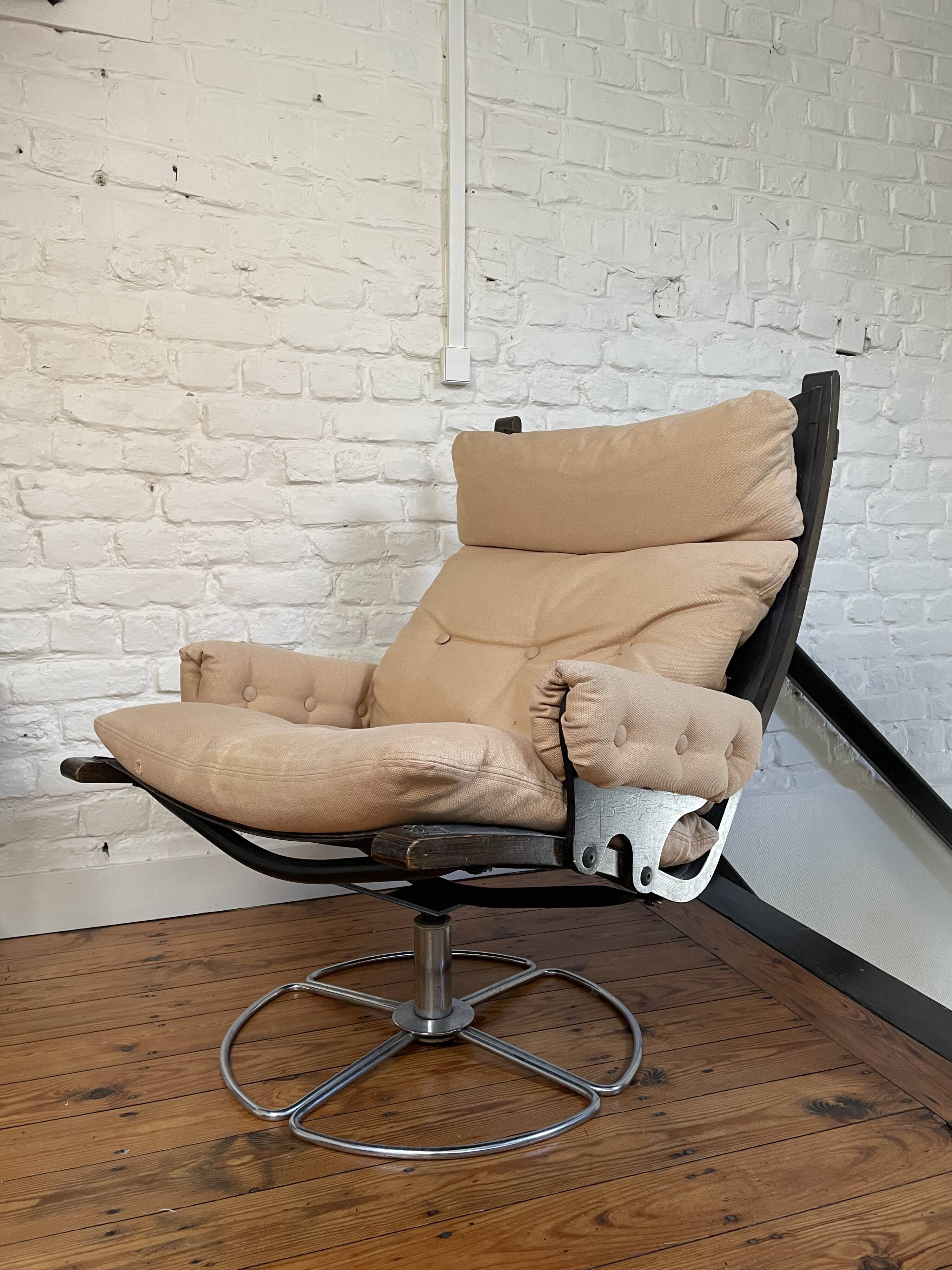 Bruno Matthson armchair for Dux from the 70s.