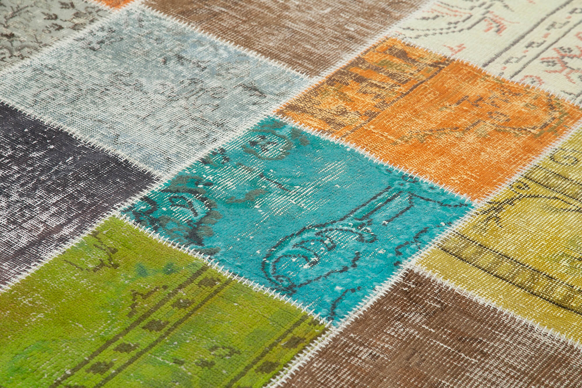 Handmade oriental contemporary 205 cm x 297 cm multicolor patchwork carpet