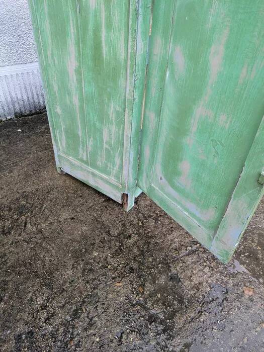 Buffet parisien patiné