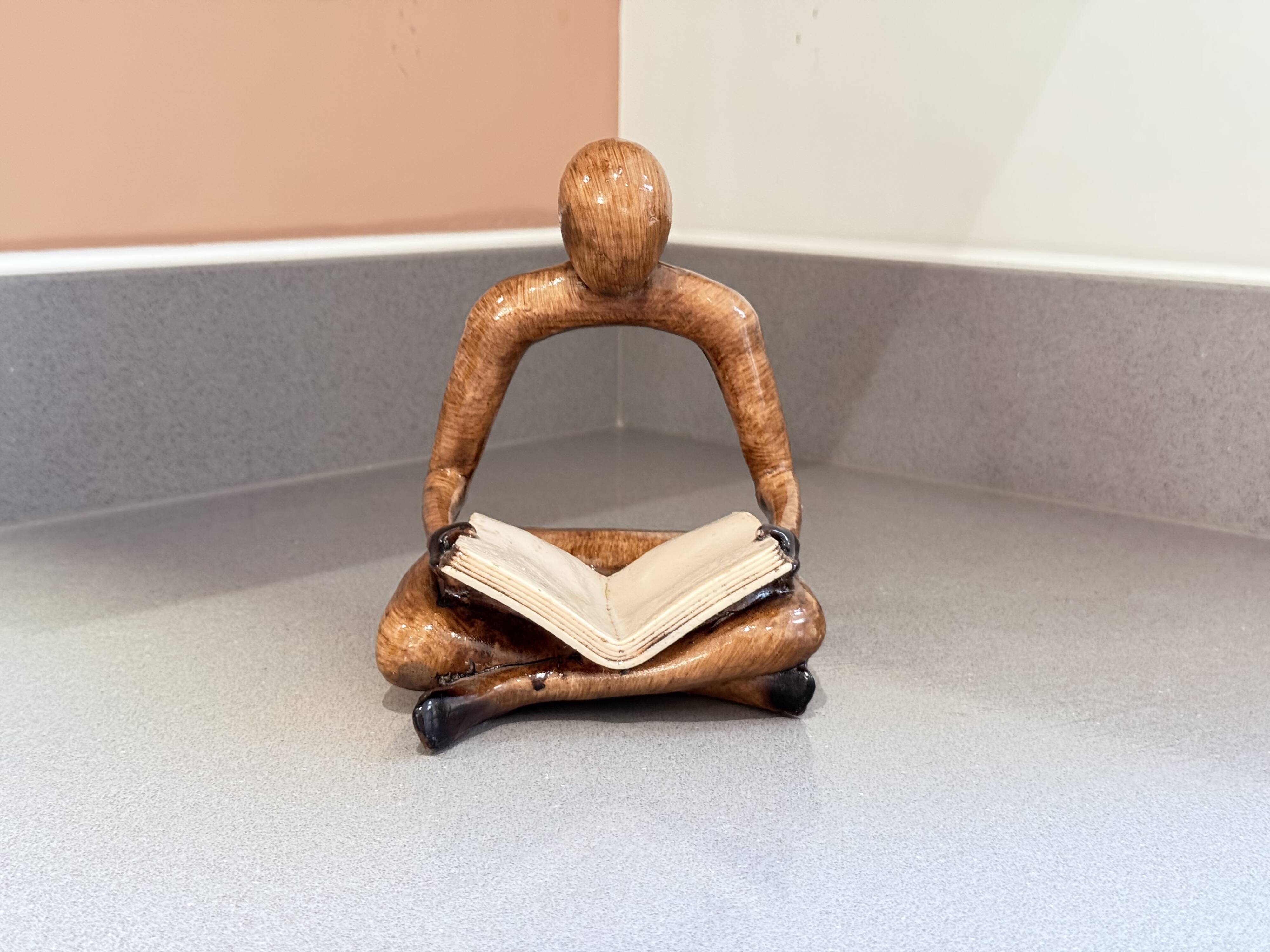 Carving Wooden Sculptures Book End, Decorative Figurine of Book Holder