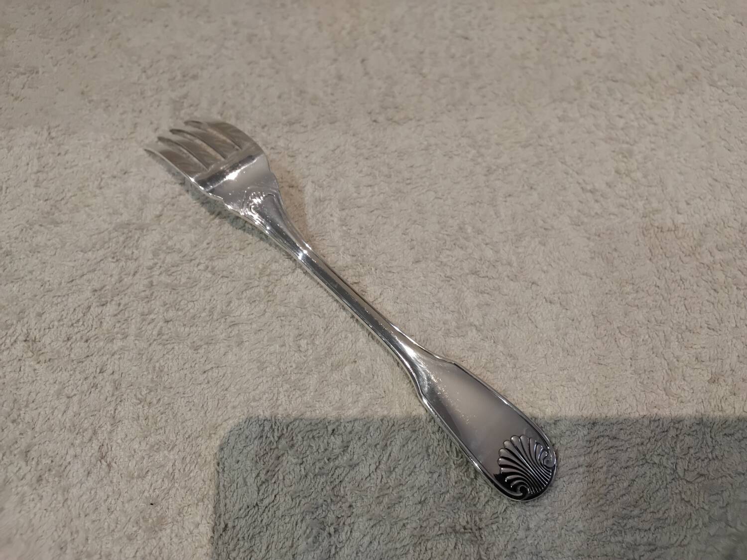 Christofle Vendome silver plated fish fork, 17.8cm