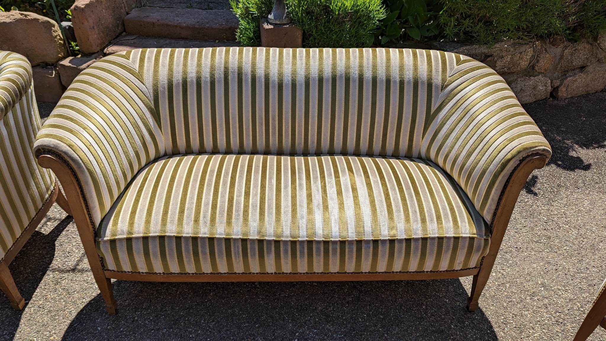 Sofa + 2 armchairs basket