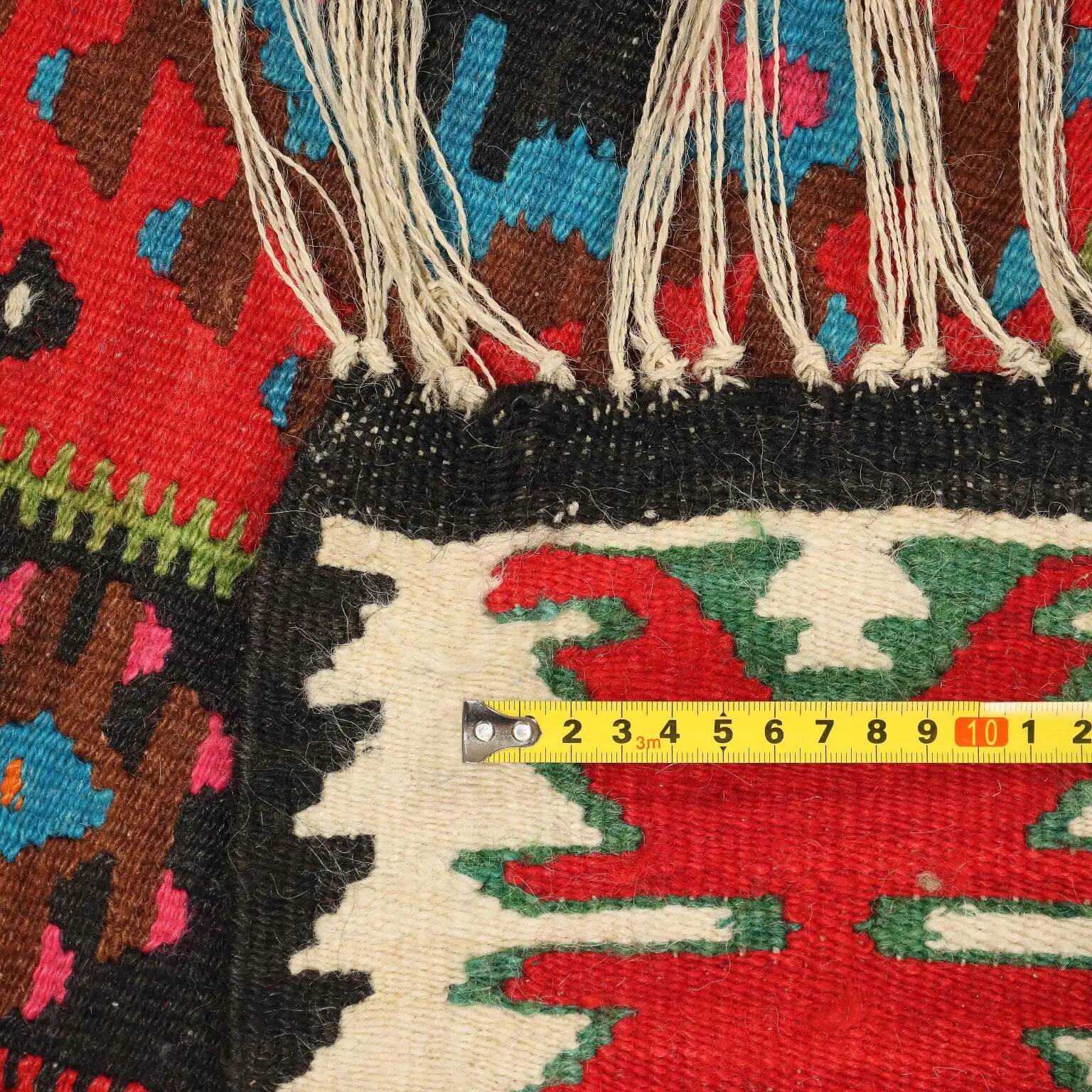 Antique kilim rug in wool, finely knotted, handmade 90 x 35 in.