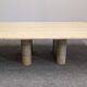 Table basse minimaliste en travertin, Italie vers 1970