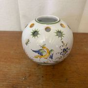 Vase ancien pique fleurs moustiers céramique blanche peinte vintage