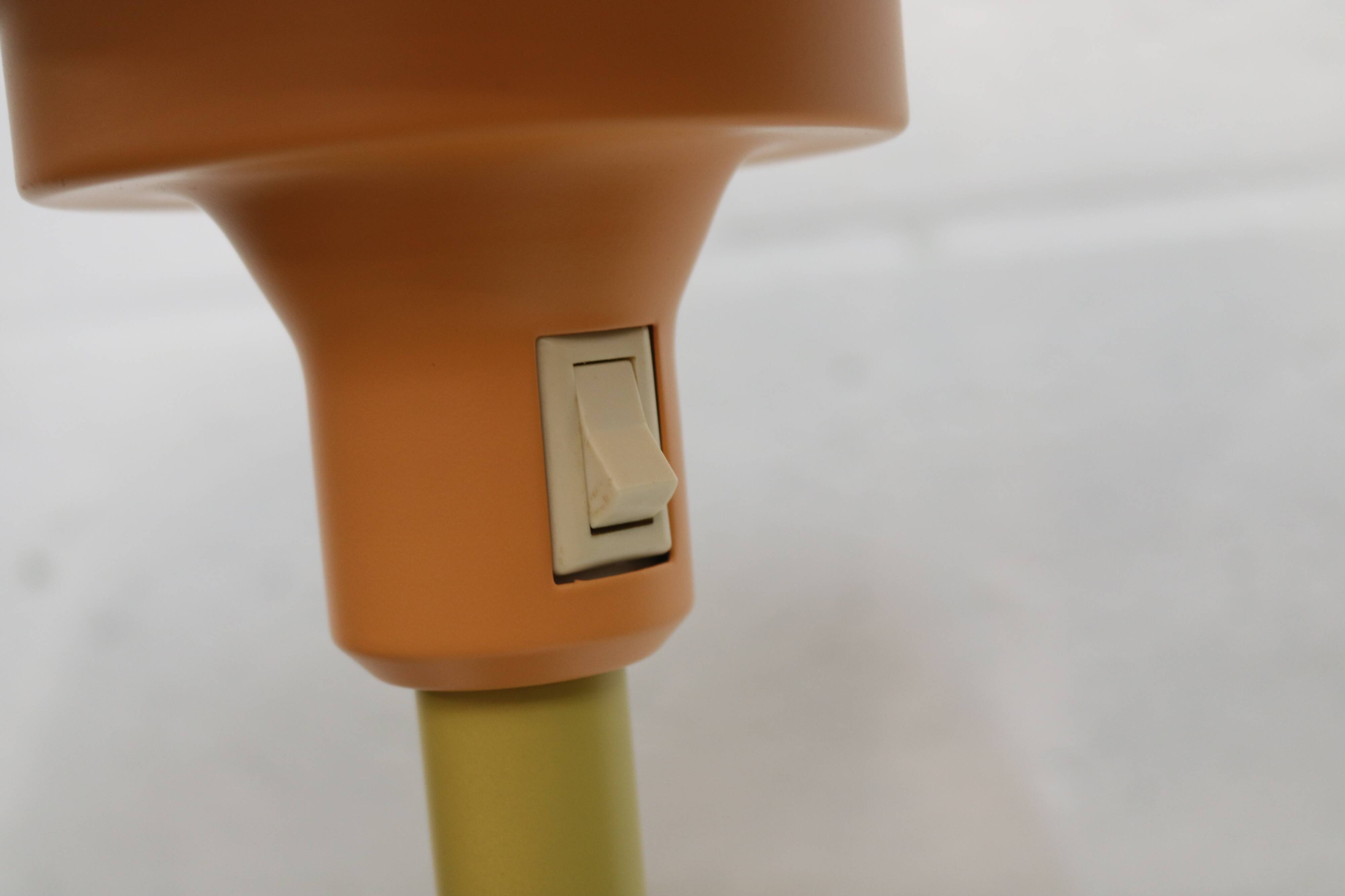 Lampe de bureau danoise unique en rose et vert par Lyskaer - Modèle 2252 -