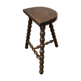 Half-moon pearl tripod stool
