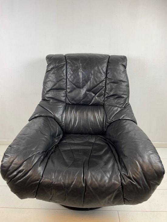 Fauteuil italien en cuir vintage noir