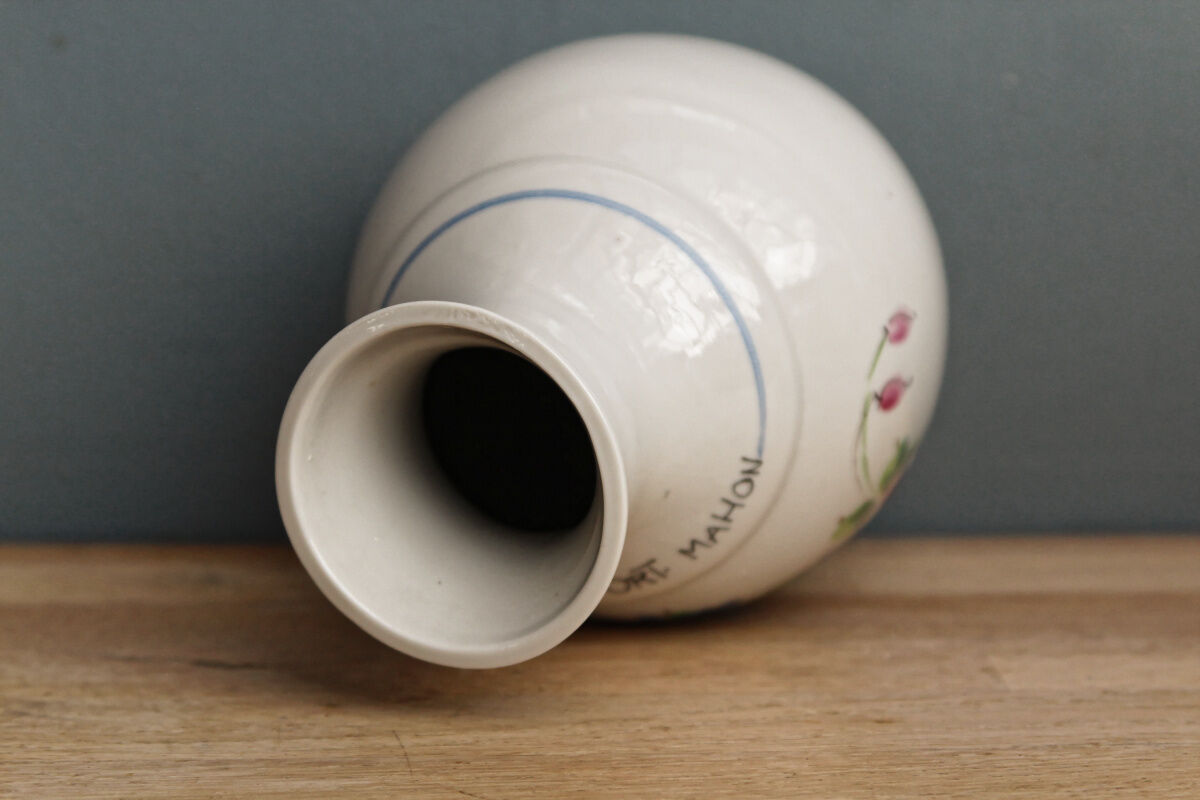 Signed faience vase - Fort Mahon