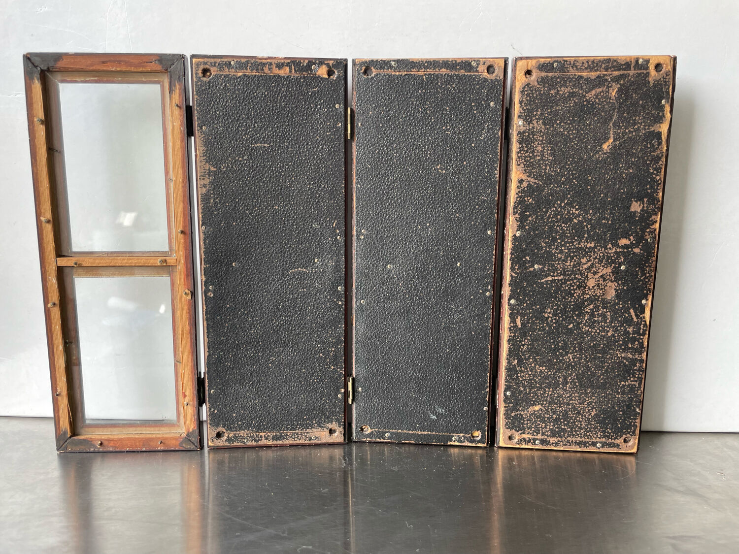 1800’s wooden foldable picture frame