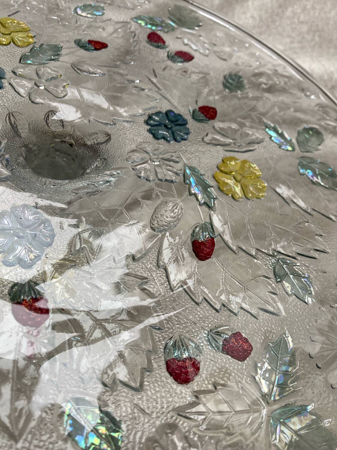 Cake stand with strawberry decoration