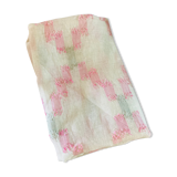 Linen bench tablecloth and pink overconting