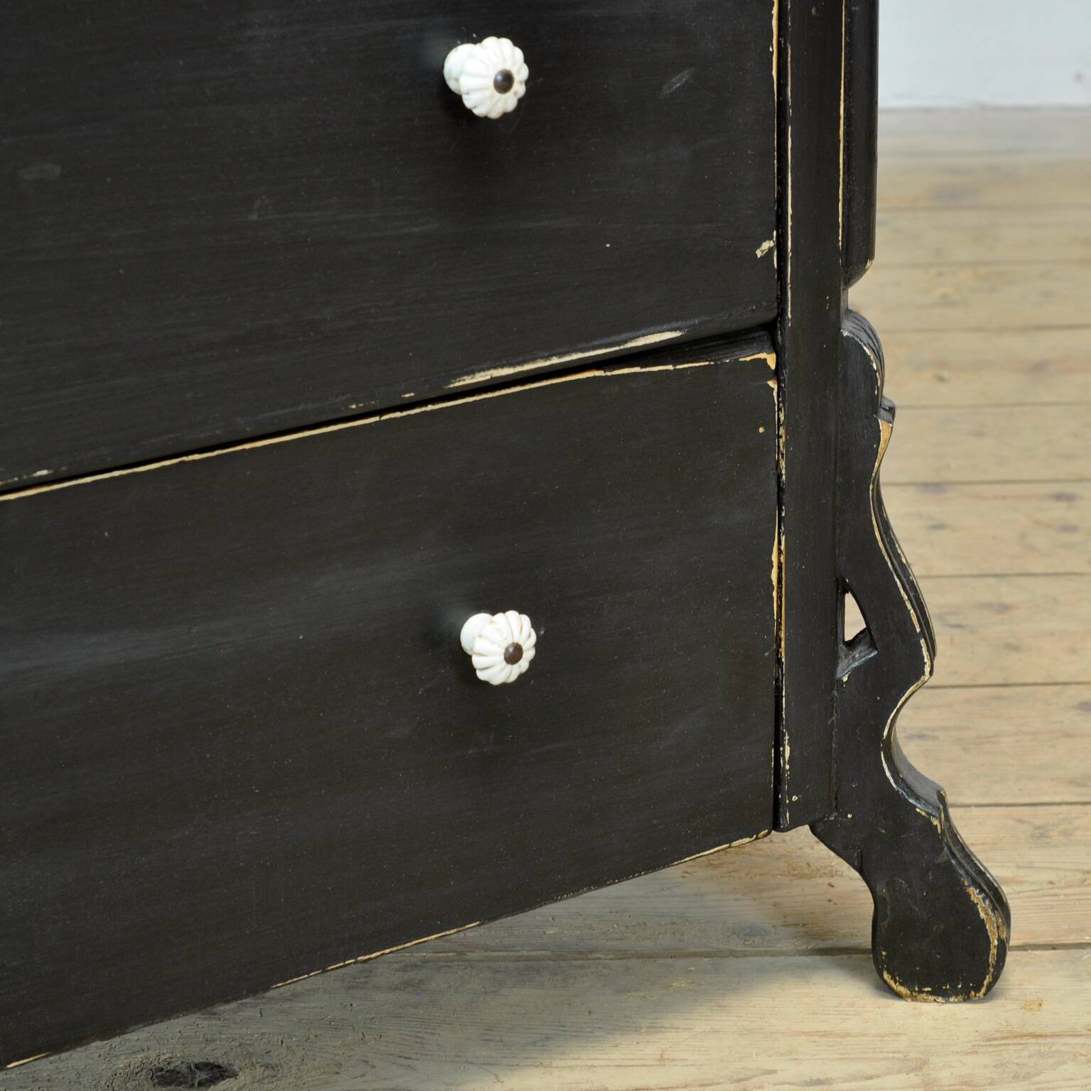 Oak and pine chest of drawers, 1910s