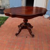 Violin table