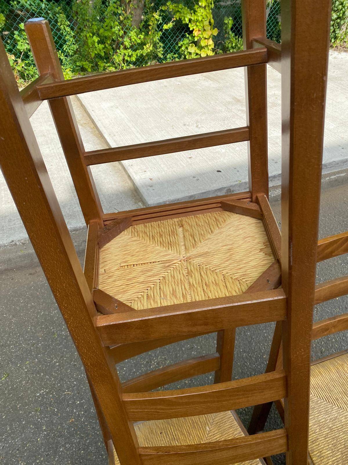 4 solid wood and straw chairs, farmhouse style from the 1950s.