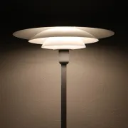 Multilayer floor lamp / white / Danish modern design / 1980s / Form-Light