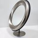 Miroir de courtoisie rond en laiton anodisé, attribution à Sergio Mazza, Italie