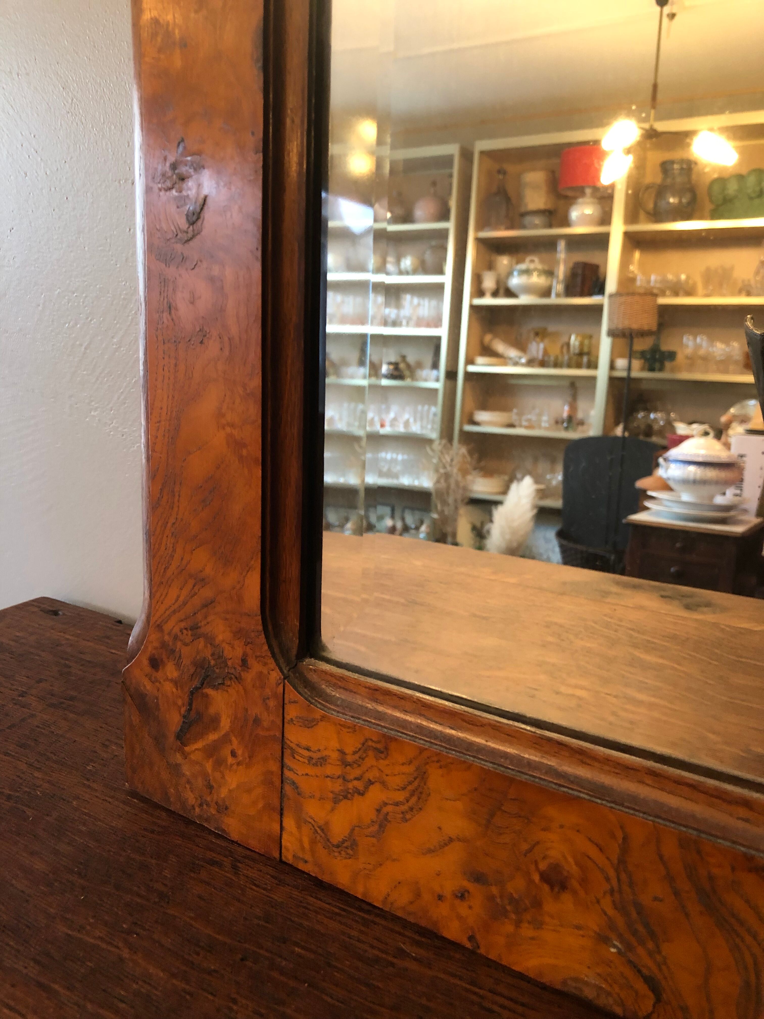 Mirror to pose art deco