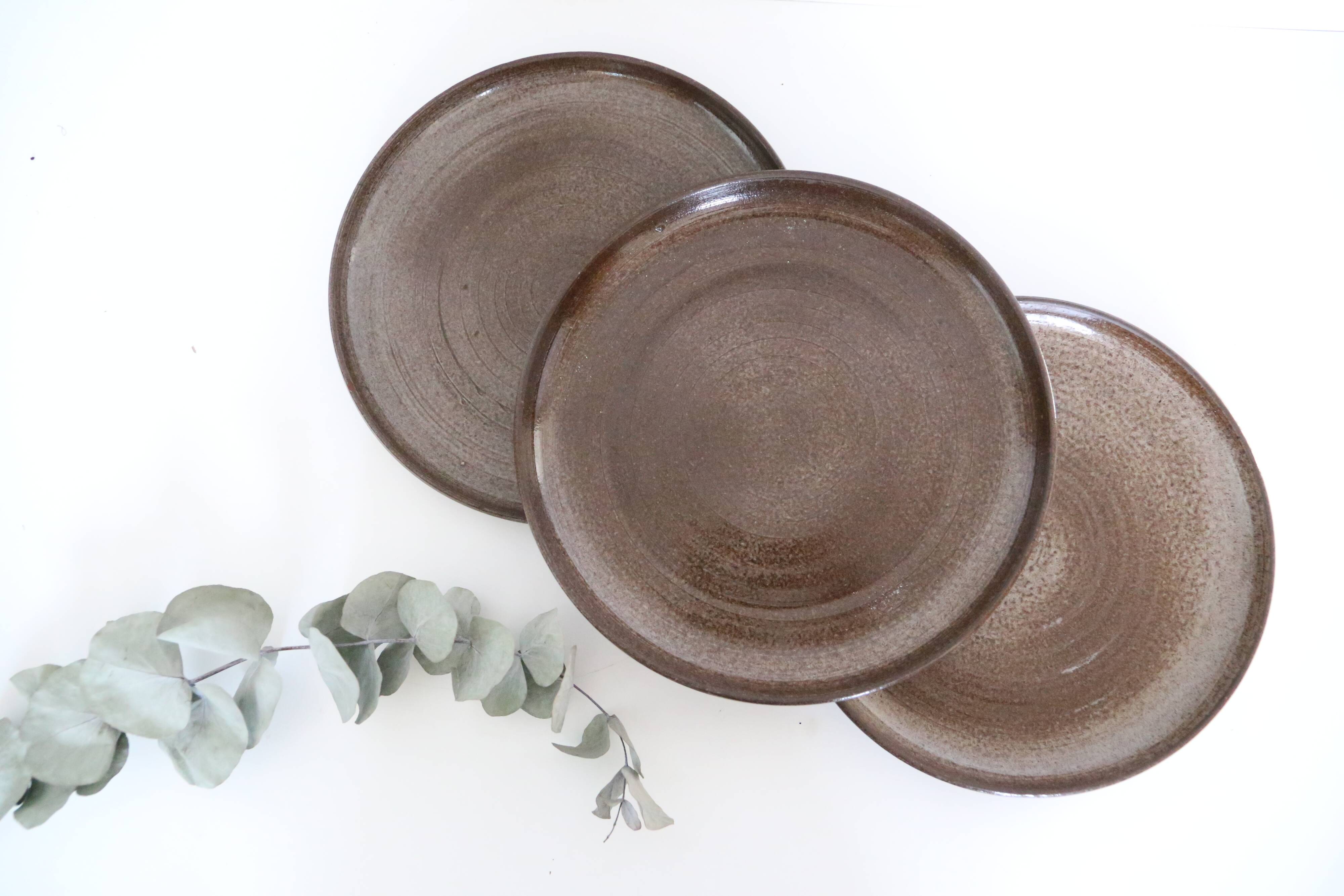 Flat plates x3, artisanal pottery, France