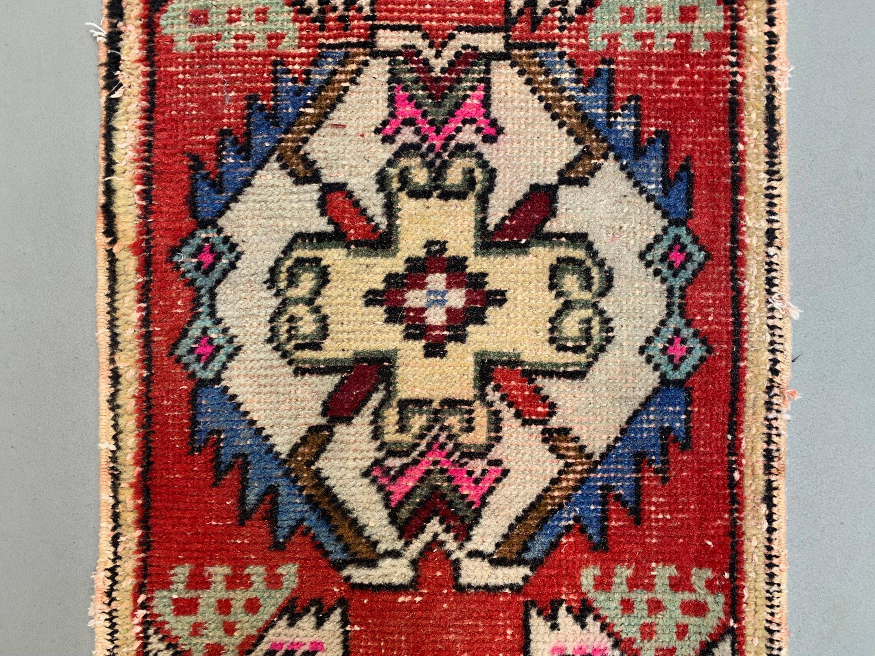 Small Vintage Turkish Rug 92x49 cm, Short Runner, Tribal, Shabby, Mini Carpet