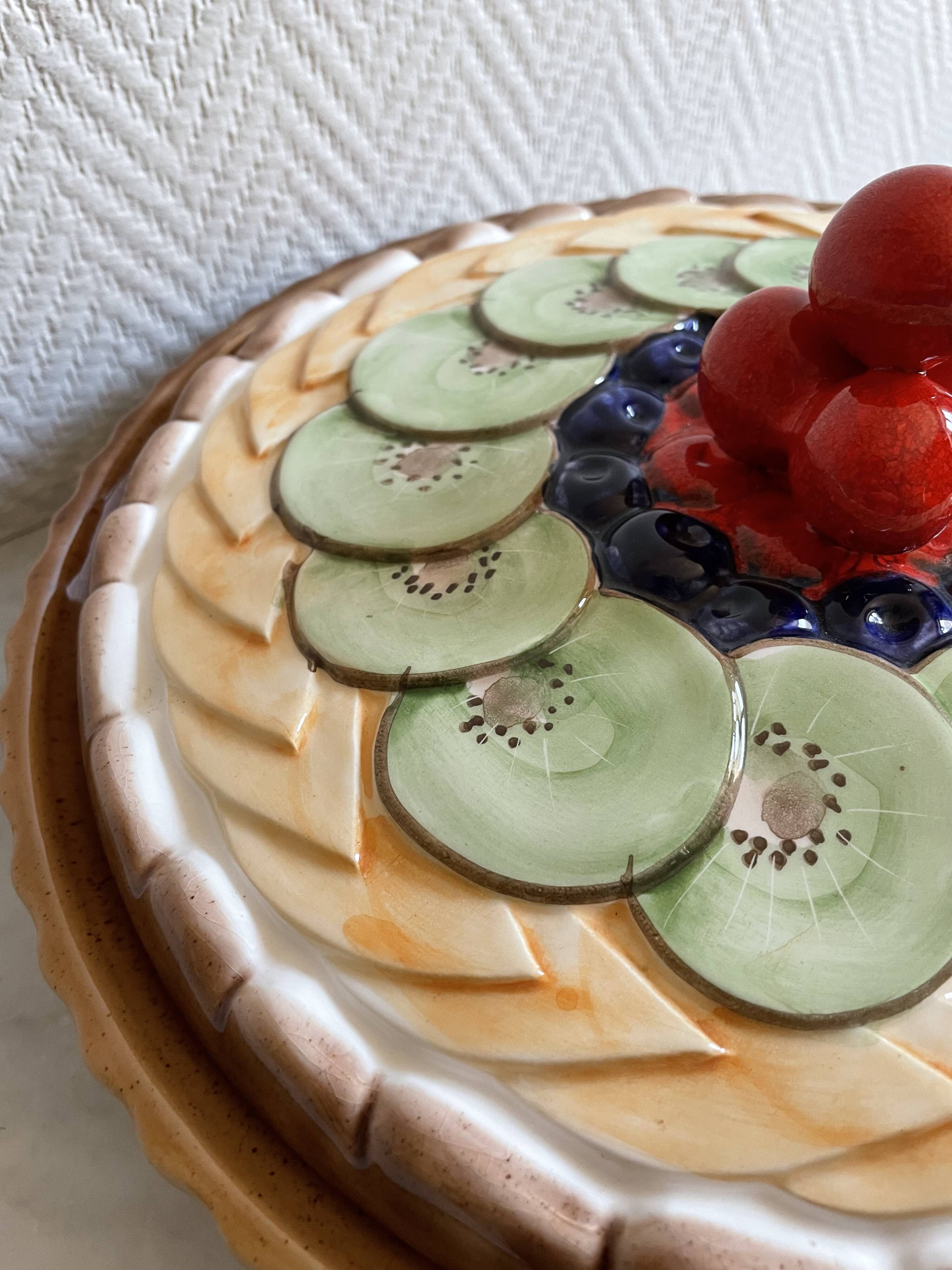 Kiwi slip ceramic pie dish