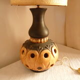 Openwork ceramic table lamp