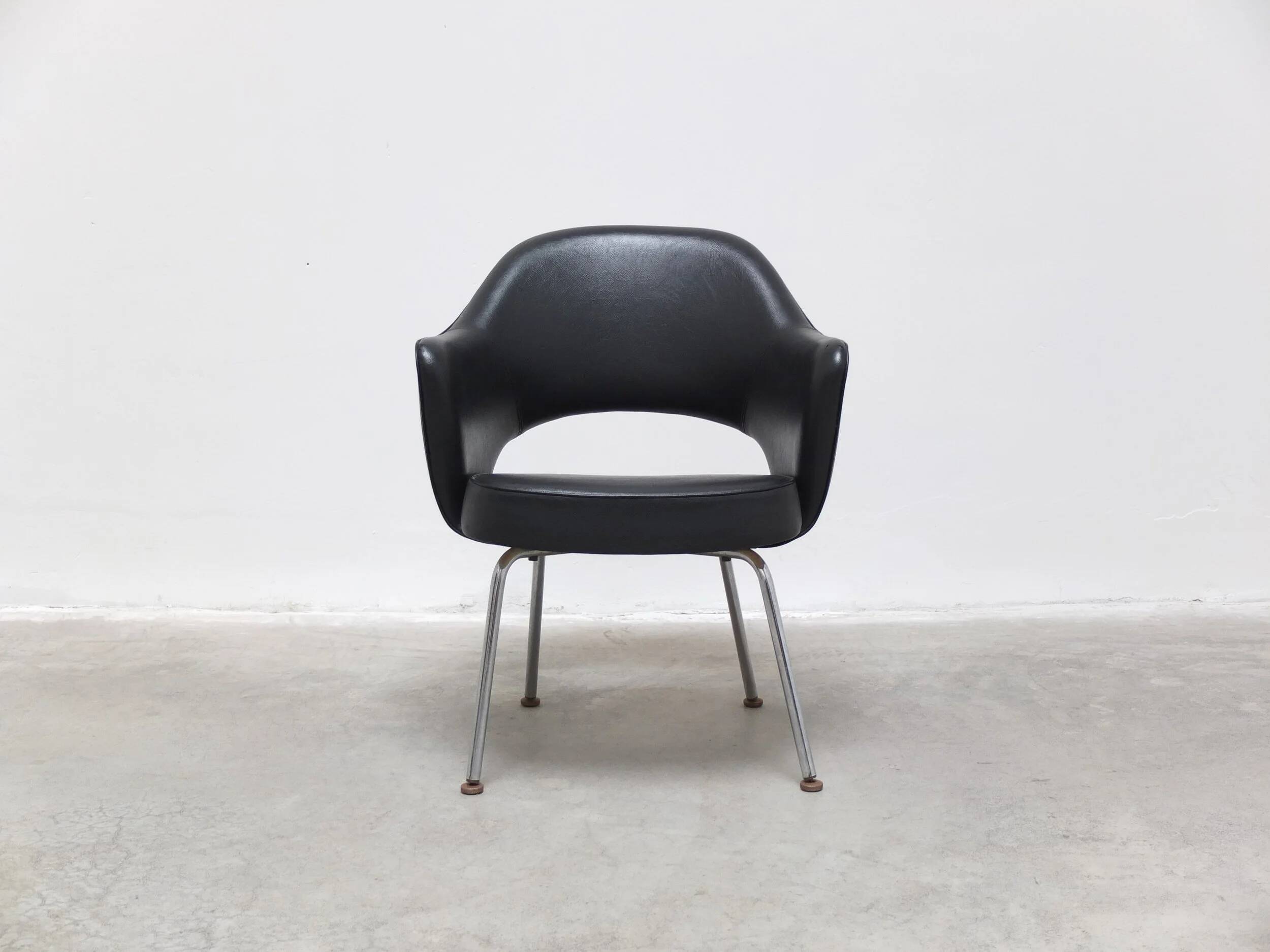 Original set of 4 'Executive' armchairs by Eero Saarinen for Knoll, 1960s