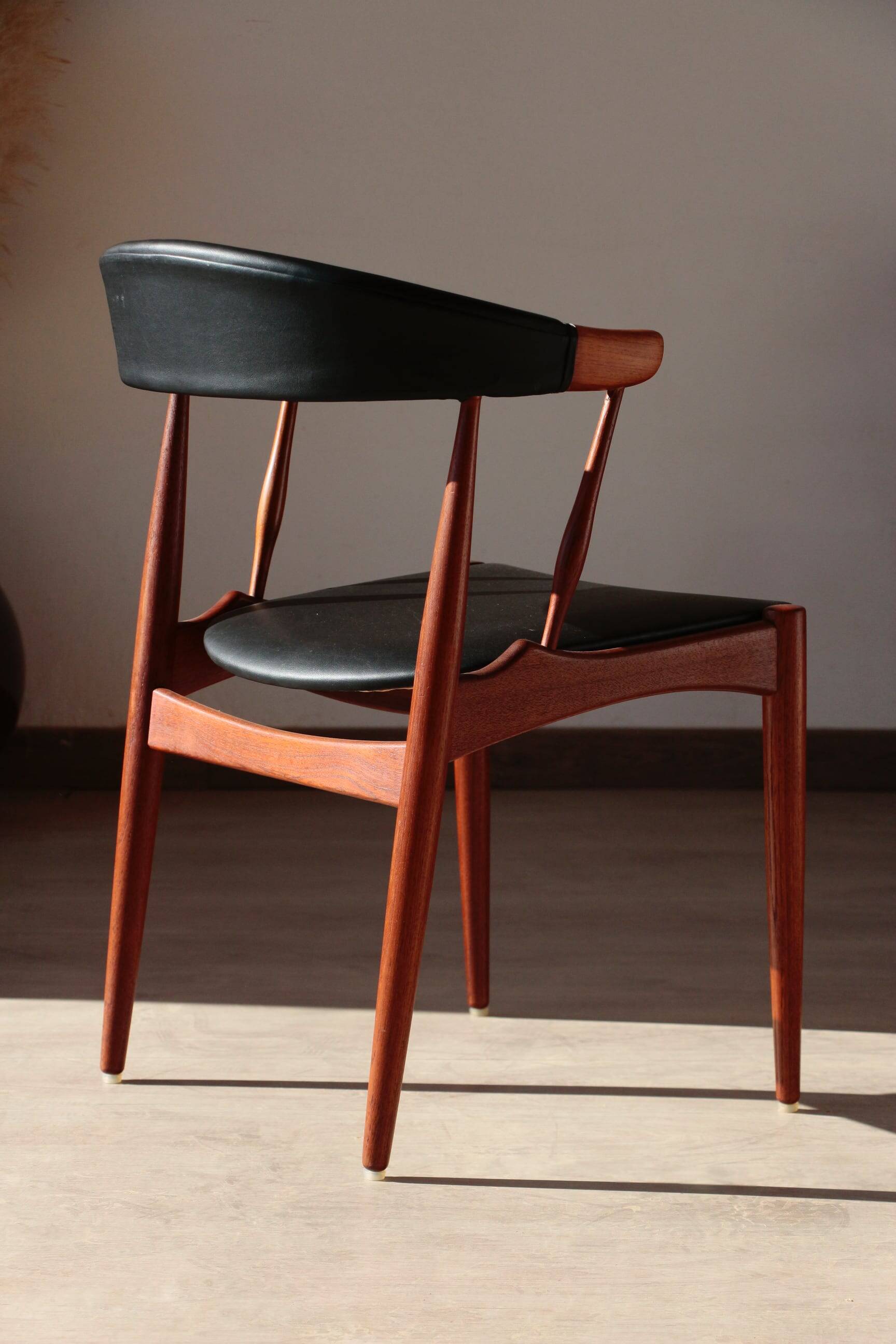 Set of 4 Johannes Andersen Scandinavian teak armchairs, 1960s