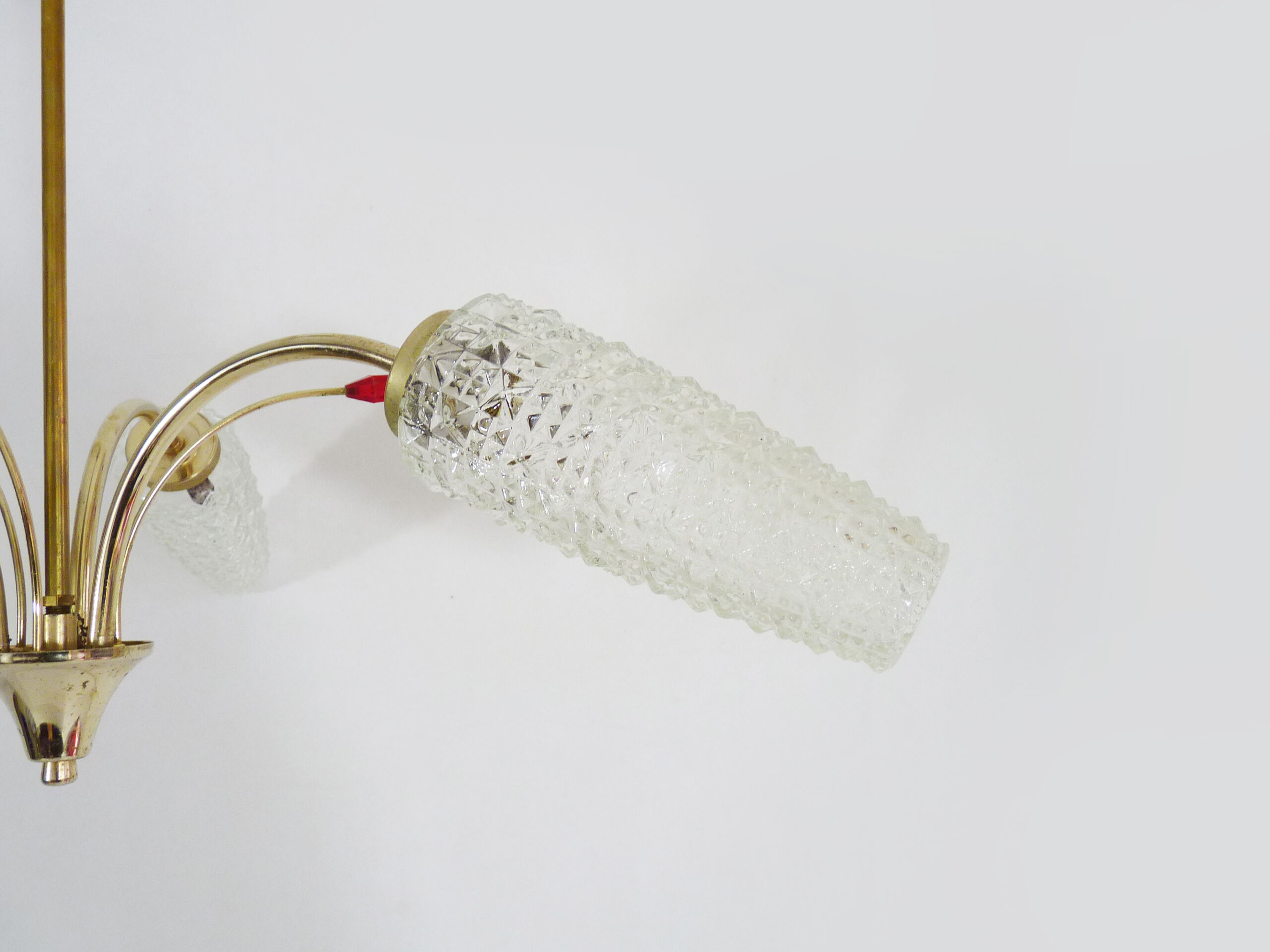 Old 3-branched chandelier, 3 red arrows, brass and diamond glass tubes. Year 60