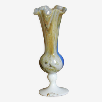 Vase en opaline