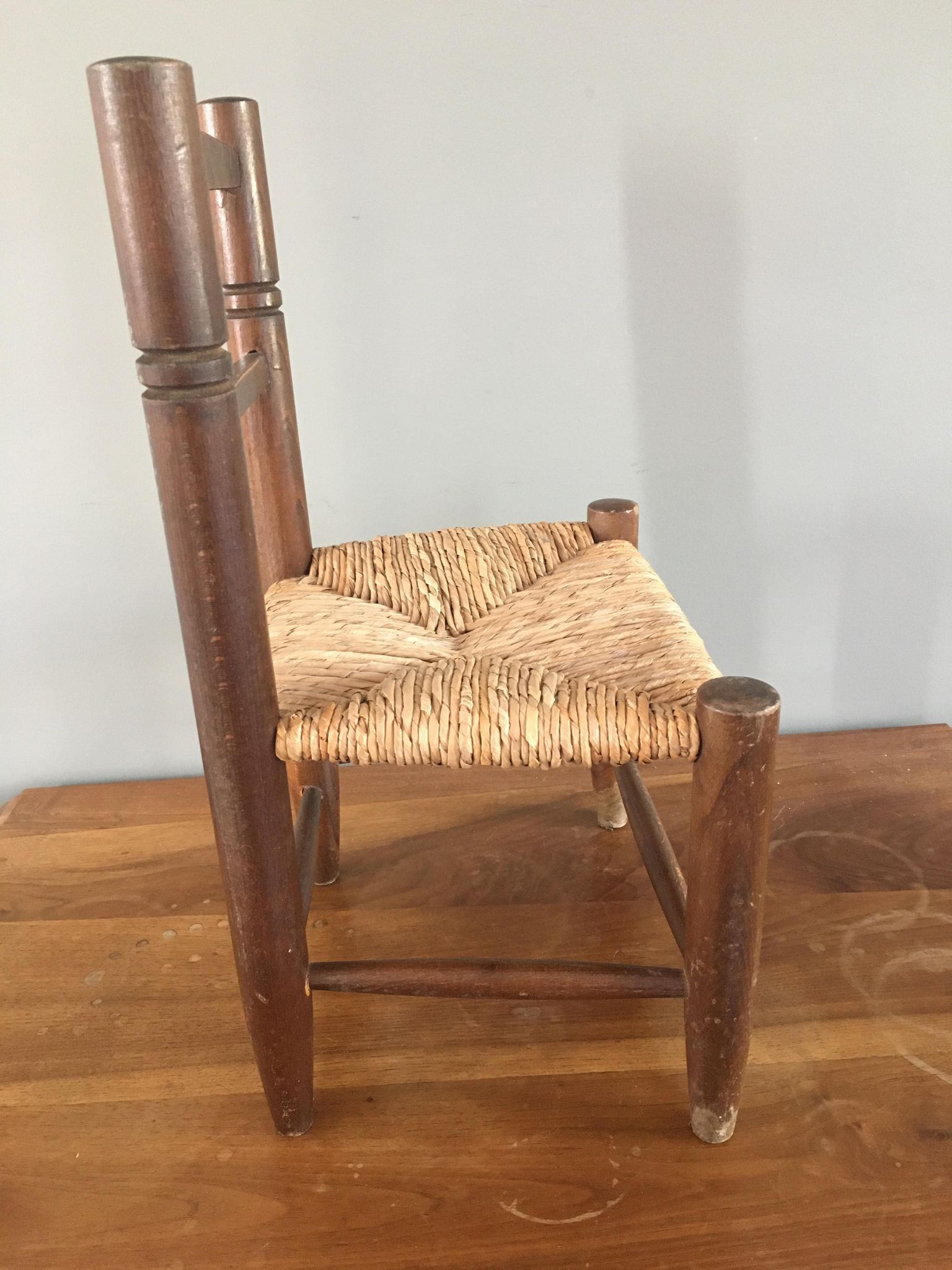 Chaise bois et paille vintage pour enfant