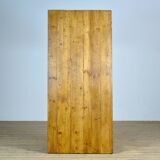 Pine farmtable