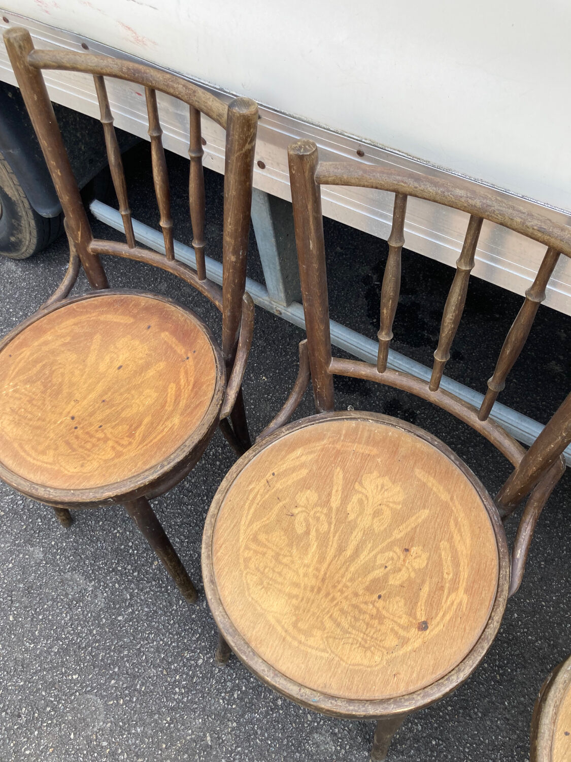 4 curved wooden bistro chairs