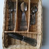 Wicker basket for cutlery