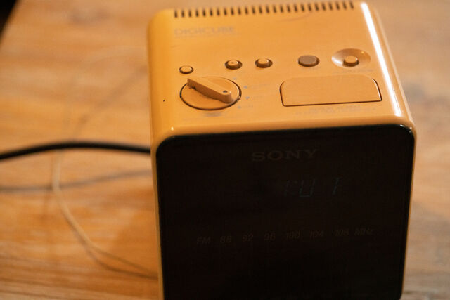 SONY vintage alarm clock radio