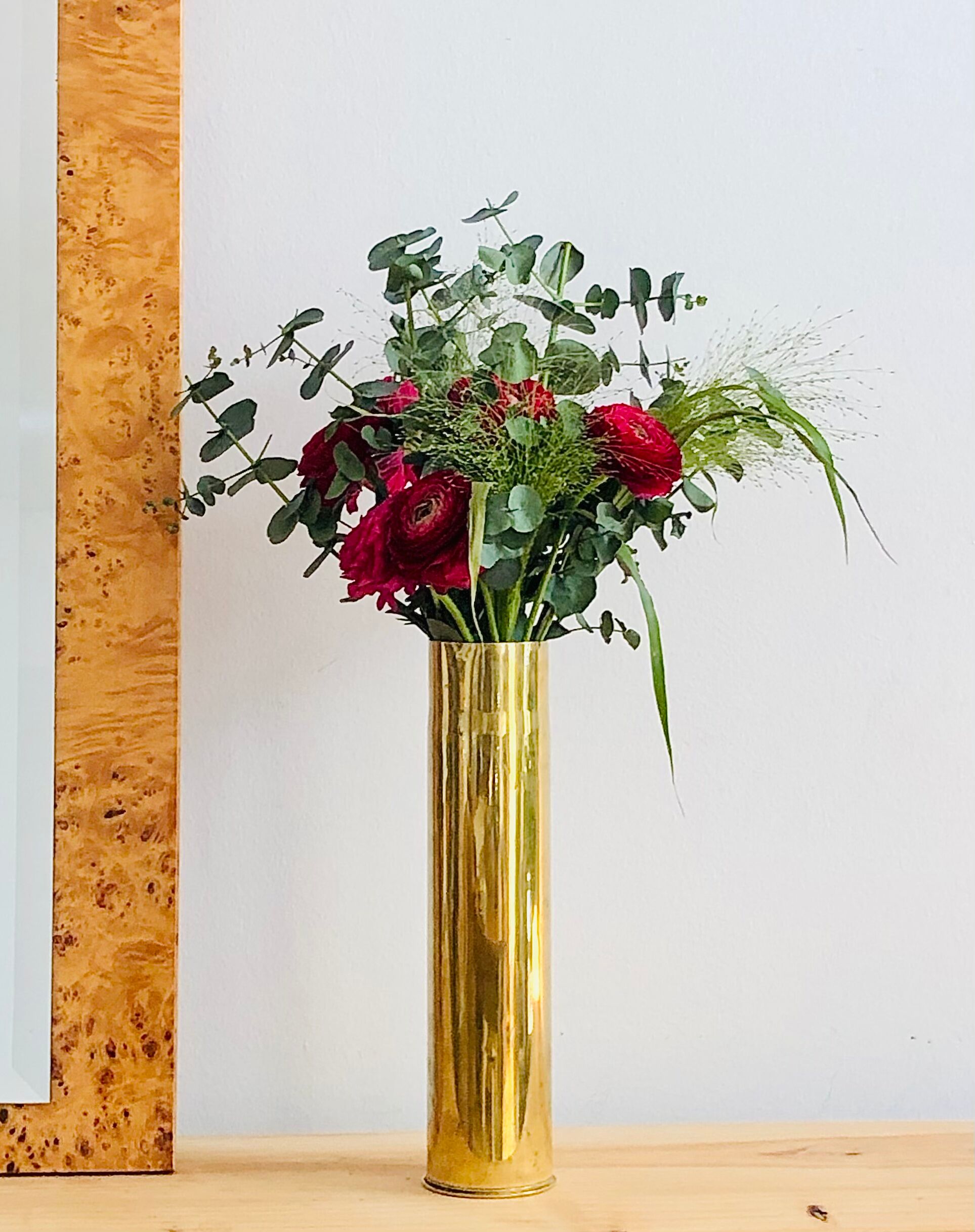 Old brass shell vase numbered H35cm