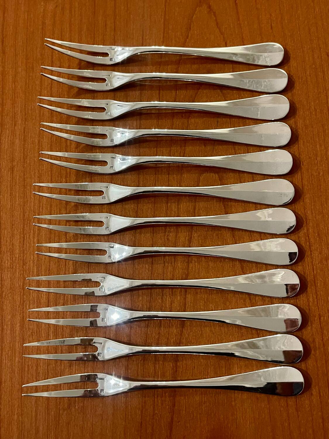 Christofle 12 snail forks, shellfish model Fidelio baguette very good condition