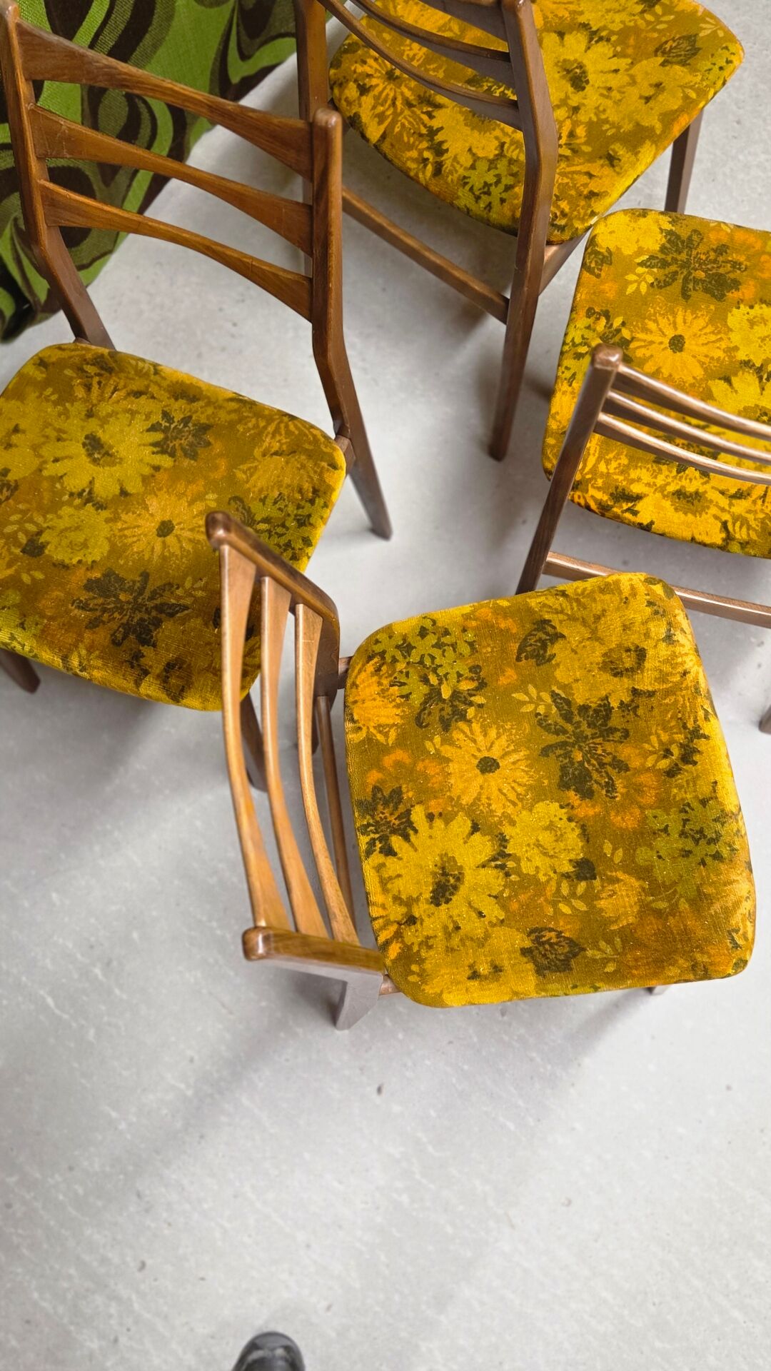 Lot de 4 chaises Scandinave 1970 Mid Century
