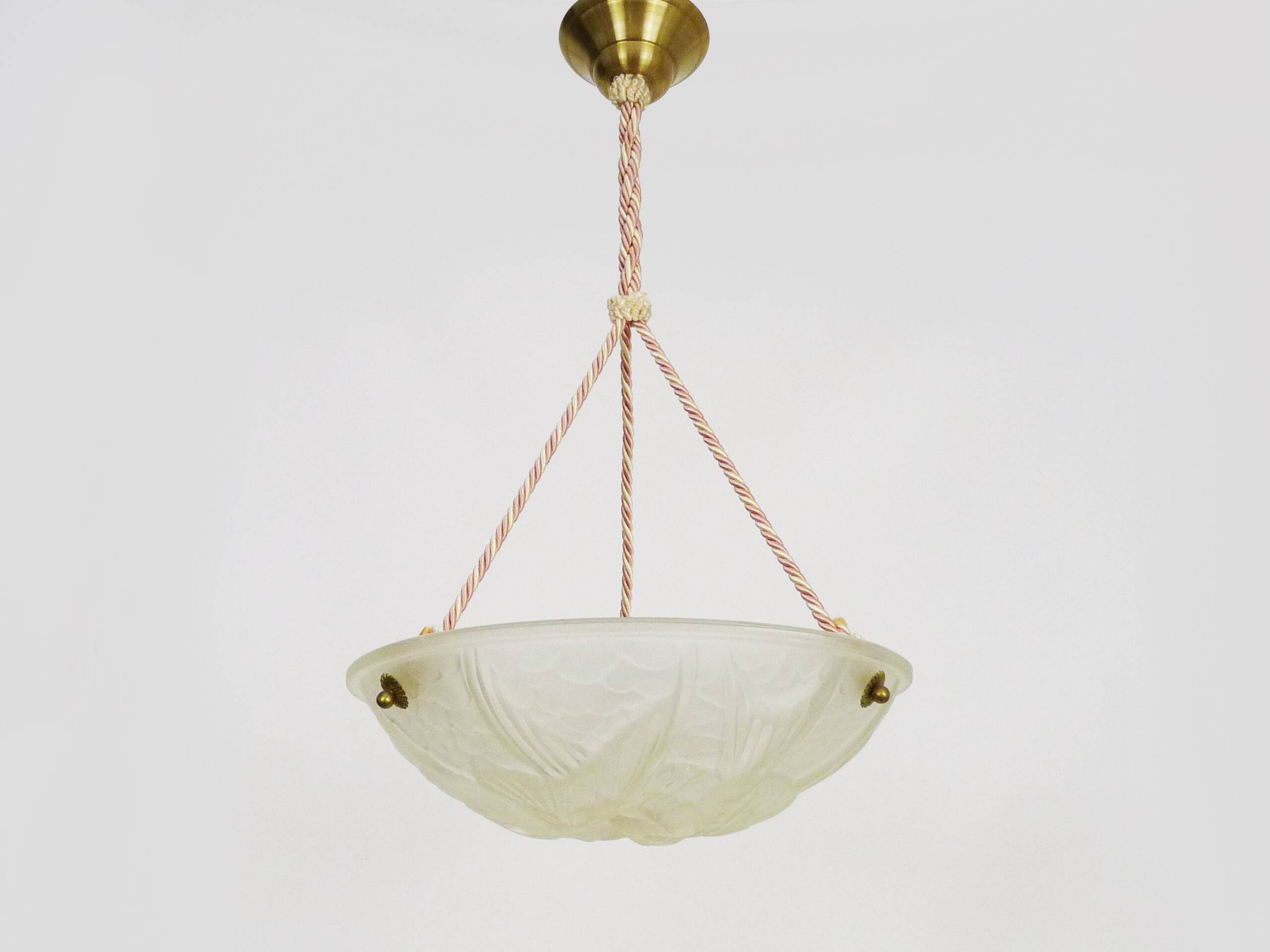 Ancien lustre, suspension vasque Art Déco 1 Feu, en pâte de verre, décor oiseaux. Années 30