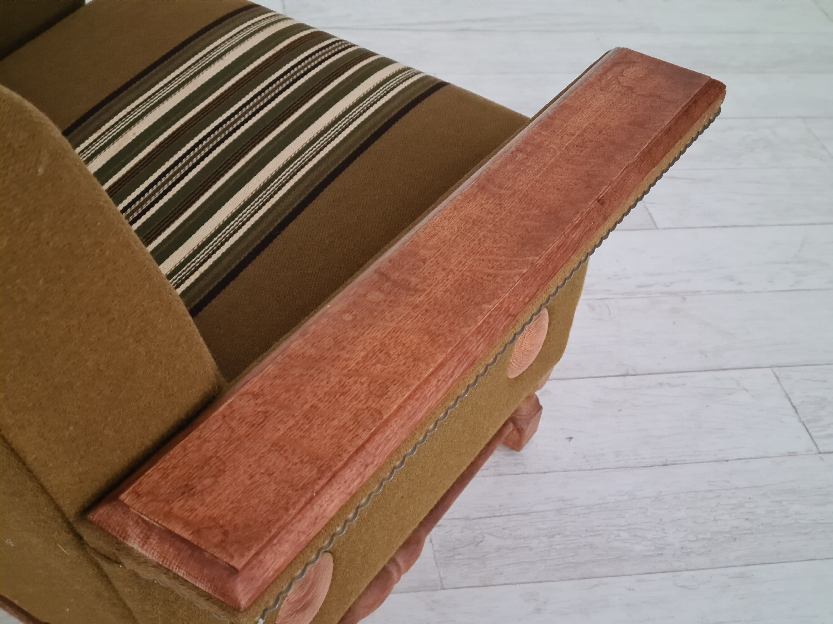 Ensemble de fauteuils bois de chêne laine état d’origine années 1970