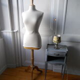 Showcase mannequin