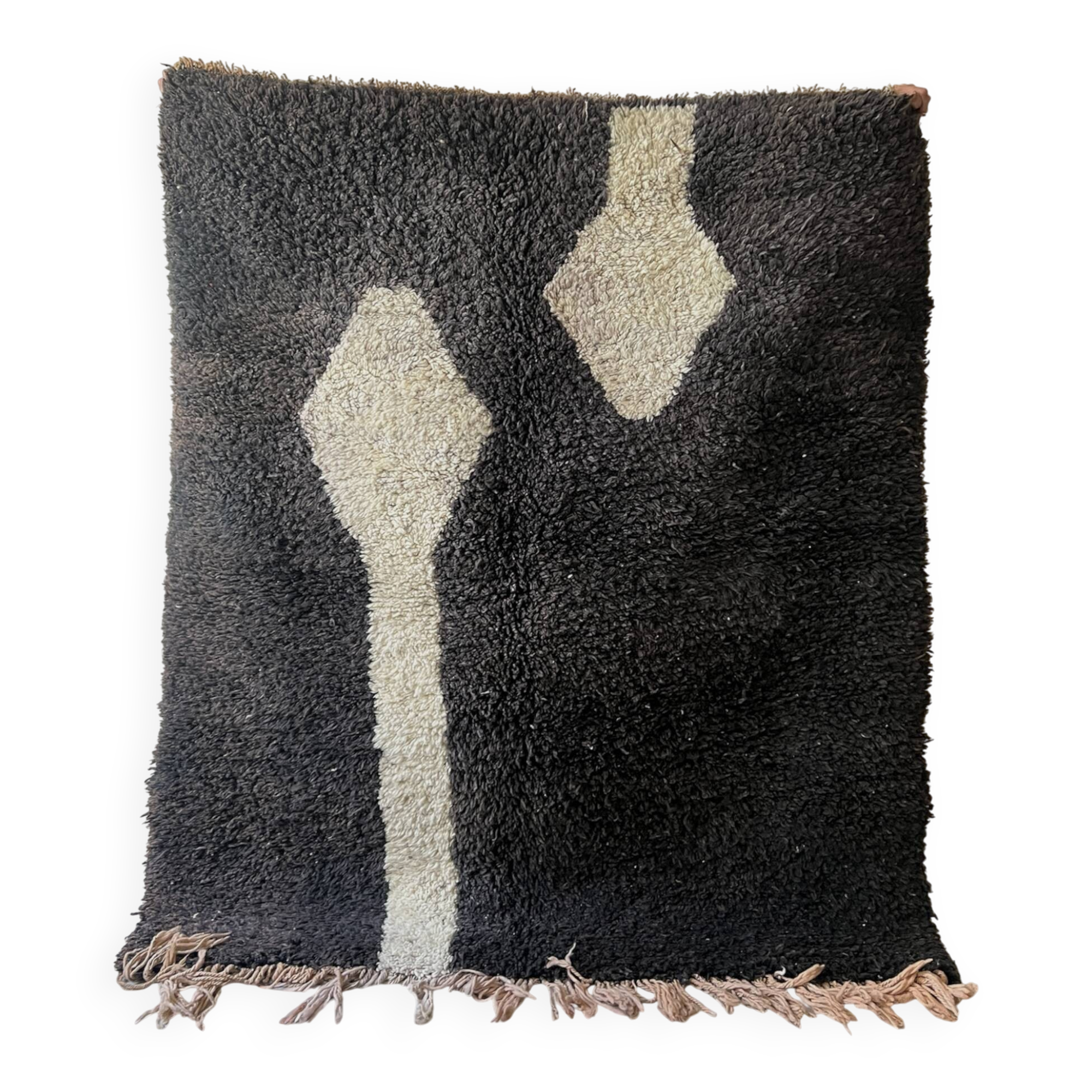 Ancient Berber rug in ecru and black violet, 100% pure virgin wool.