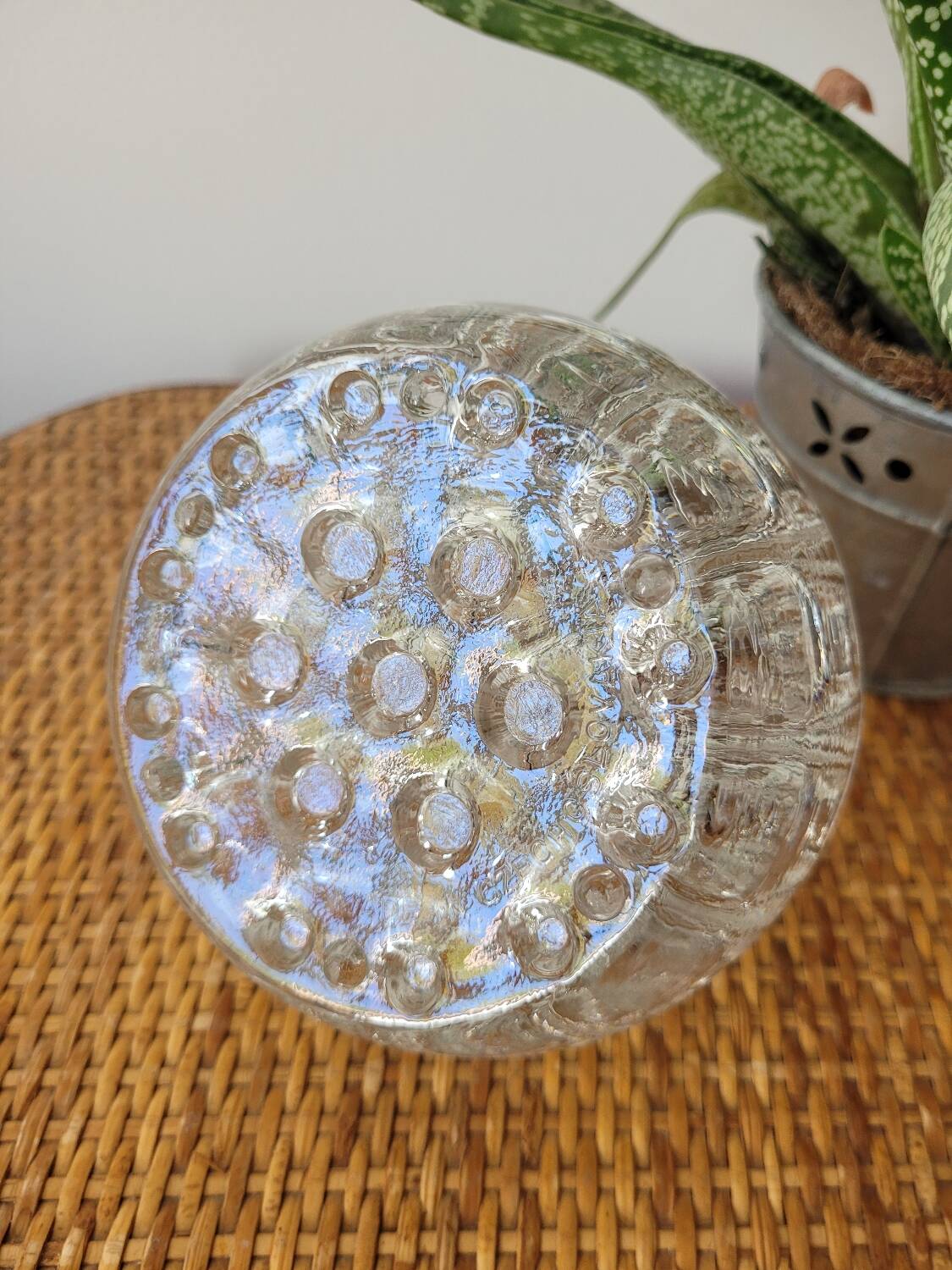Glass flower vase